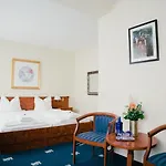 Altstadt St. Georg Szálloda 3*