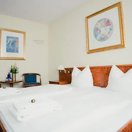 Altstadt St. Georg Hotel 3*
