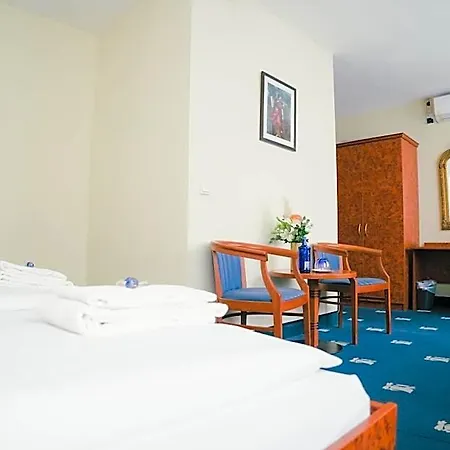 Altstadt St. Georg מלון 3*