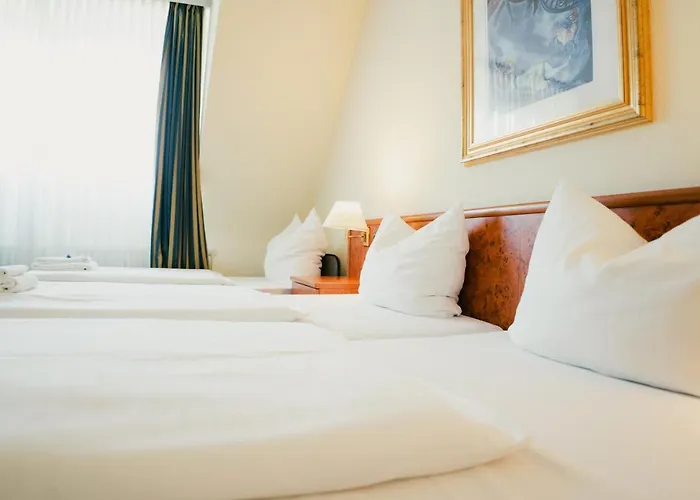 فندق Altstadt St. Georg 3*