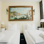 Altstadt St. Georg Hotel