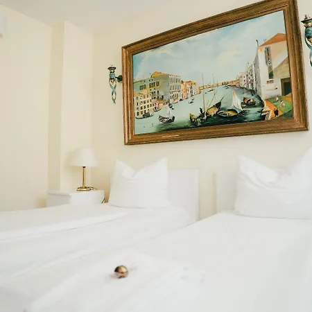 Altstadt St. Georg Hotel 3*