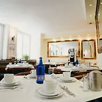 Altstadt St. Georg 3* דיסלדורף