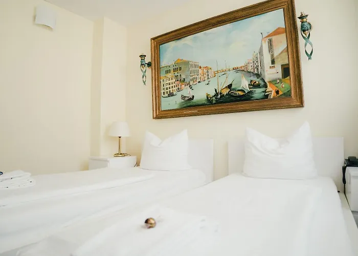 Altstadt St. Georg Hotel 3*